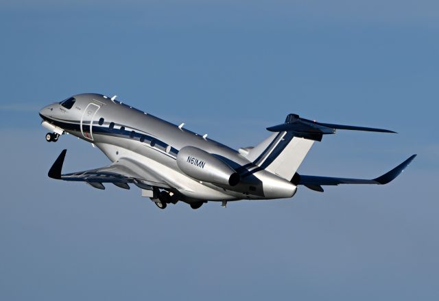 Embraer Legacy 550 (N61MN)