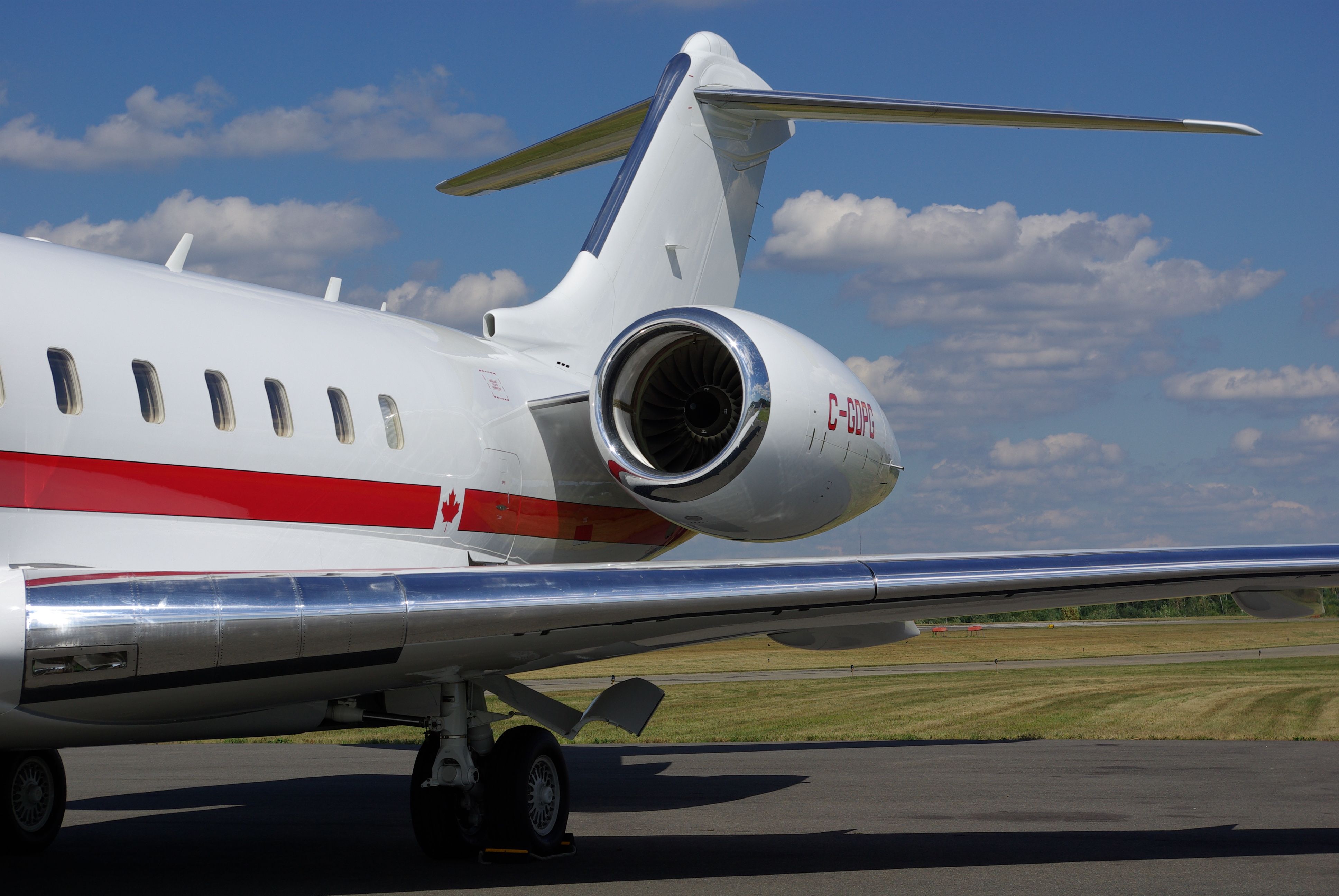 Bombardier Global 5000 (C-GDPG)