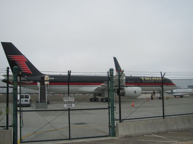 Boeing 757-200 (N757AF)