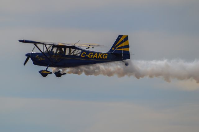 EXTRA EA-300 (C-GAKG) - China Lake Airshow 2017