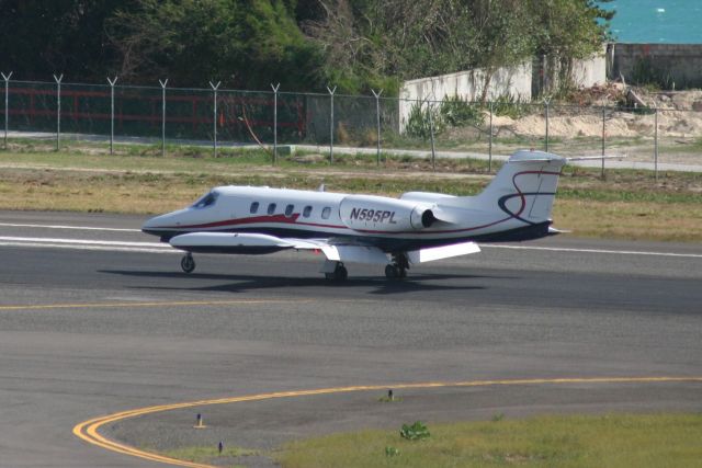 Learjet 35 (N595PL)