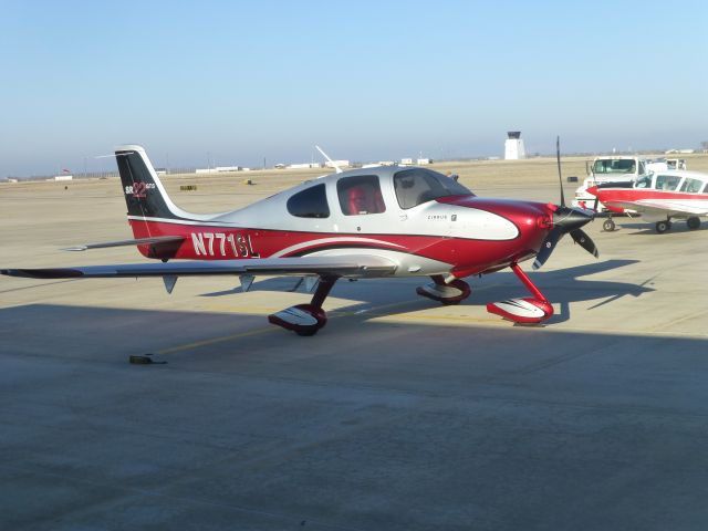 Cirrus SR-22 (N771SL)