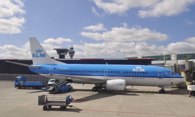 BOEING 737-300 (PH-BDN) - KLM Boeing 737-306 PH-BDN in Amsterdam Schiphol Airport