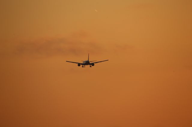 Boeing 777-200 (N78001)