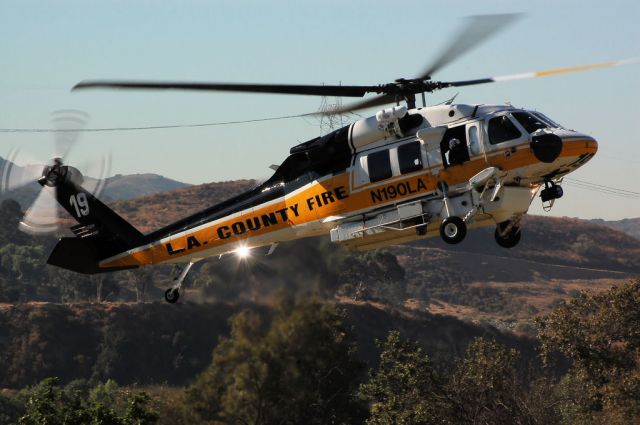 N190LA — - Los Angeles County Firehawk arrival to the American heroes Air Show 2009.