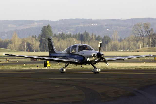 Cirrus SR-22 (N229WA) - SR22 arriving from Auburn, WA. 12-5-13