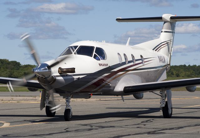 Pilatus PC-12 (N49LM) - Thumbs up!