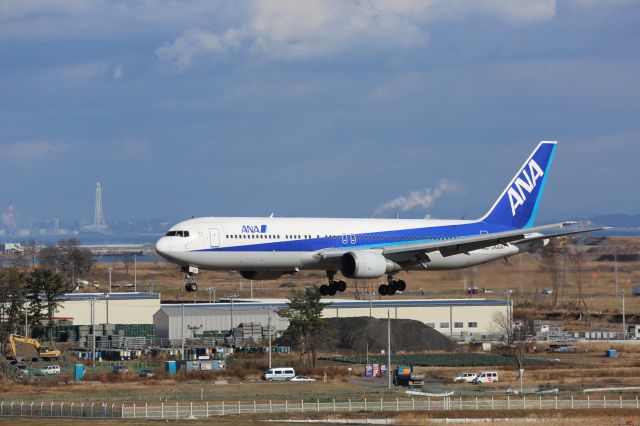 BOEING 767-300 (JA8287)