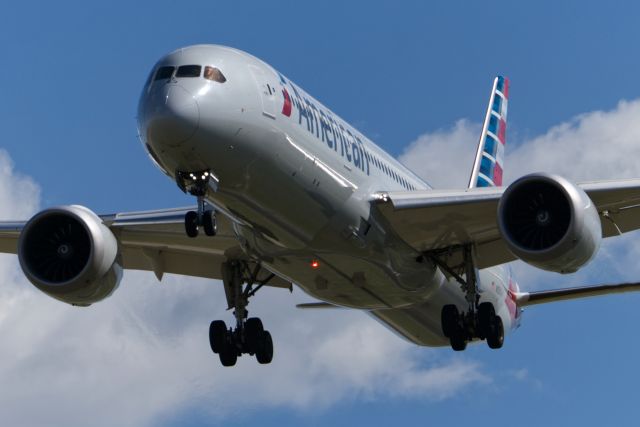 Boeing 787-9 Dreamliner (N836AA)