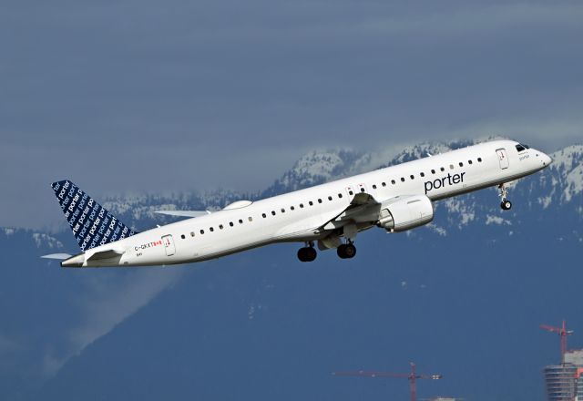 EMBRAER ERJ-190-400 (C-GKXT)