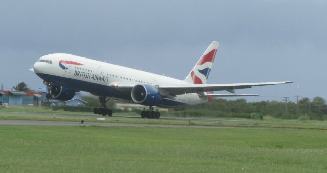 BOEING 777-200LR (G-VIIR)