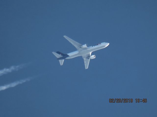 BOEING 767-300 (N150FE)