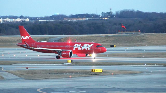 Airbus A320neo (TF-PPB) - Taxiing out for KEF as FPY410/OG102