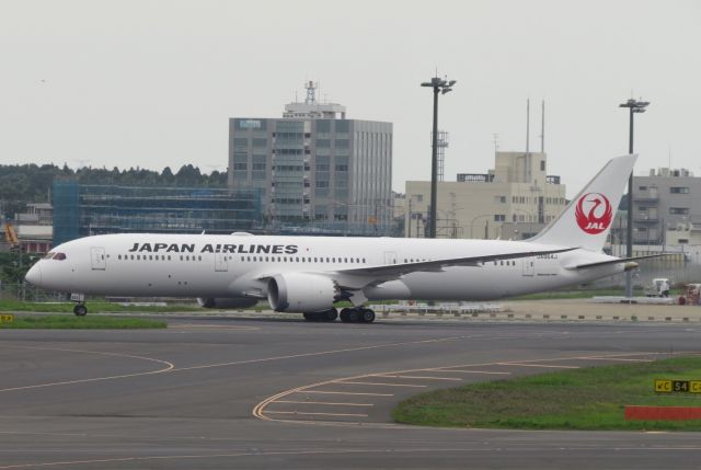 Boeing 787-9 Dreamliner (JA864J)