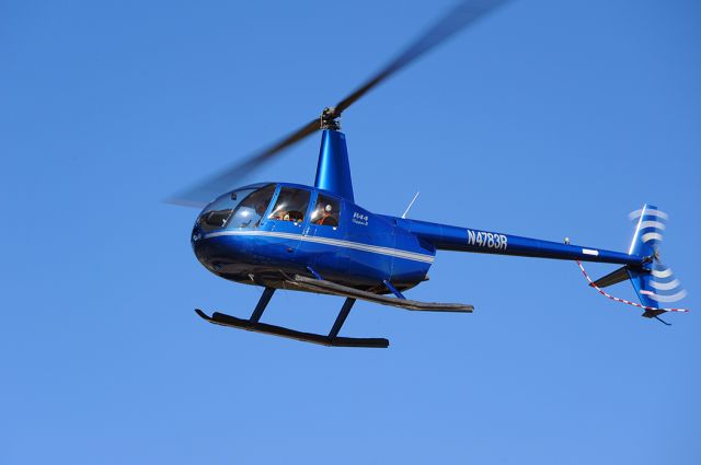 Robinson R-44 (N4783R)