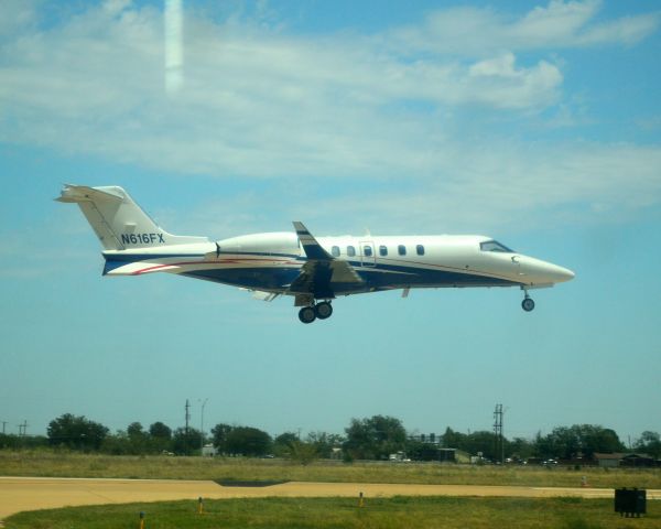 Learjet 40 (N616FX) - Wichita Falls Kickapoo Downtown Airport (KCWC)