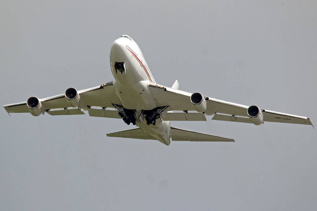 Boeing 747-200 (A9C-HAK)