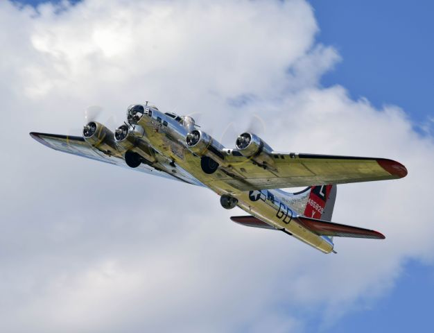 Boeing B-17 Flying Fortress —