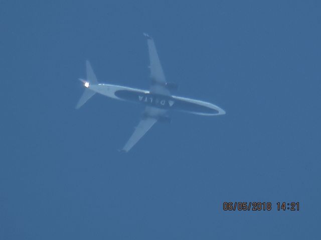Boeing 737-900 (N869DN)