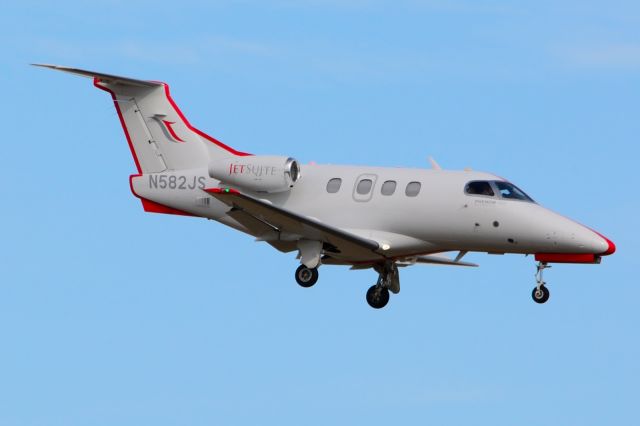 Embraer Phenom 100 (N582JS) - JetSuite - N582JS - E50P - Arriving KDFW 02/15/2014