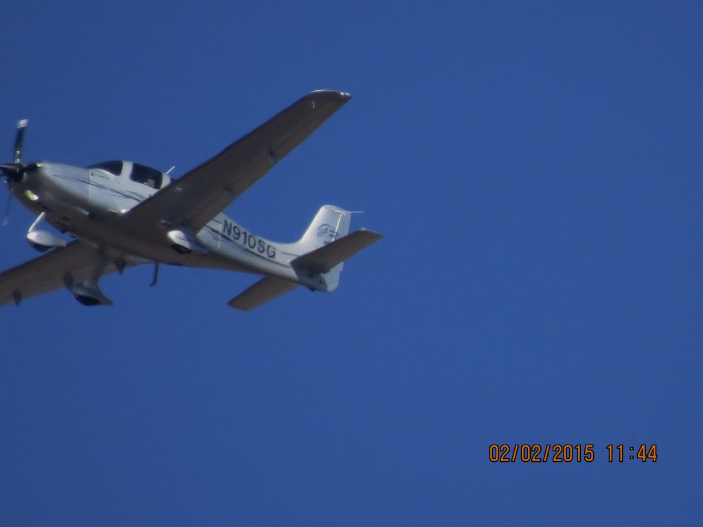 Cirrus SR22 Turbo (N910SG) - Cirrus SR-22 from West Chicago (DPA) to Miami Oklahoma (KMIO) over Walter Swalley Airpark in Baxter Springs Kansas at 6,000 feet.