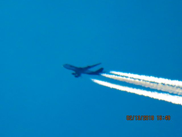 Boeing 747-400 (N497MC)