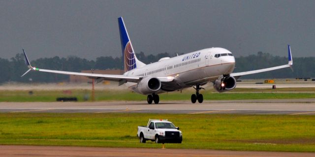 Boeing 737-900 (N68453)