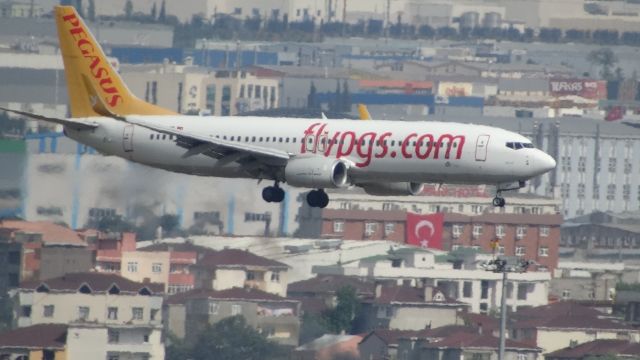 Boeing 737-800 (TC-AGP)