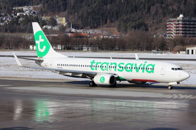 Boeing 737-800 (PH-HZL)