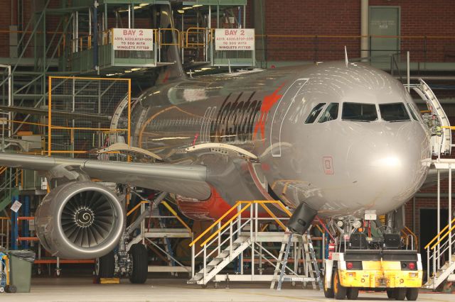 Airbus A320 (VH-VFN)