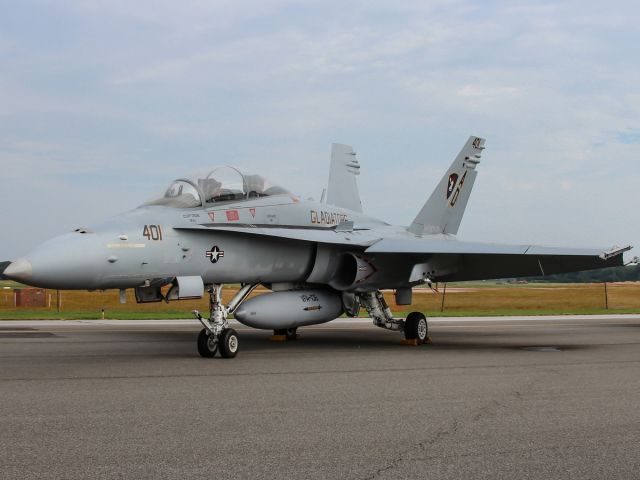 McDonnell Douglas FA-18 Hornet (16-3482)