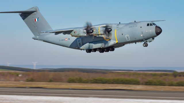 AIRBUS A-400M Atlas (F-RBAI) - décollage le 14/02/2021