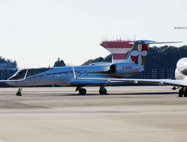 Gulfstream Aerospace Gulfstream V (B-8269) - I take a picture on Jan 1, 2017.<br>A wing of other airplanes is obstructive....<br>Allpoints Jet Company<br>Gulfstream GV-SP (G550)<br>cn 5404  ex N904GA