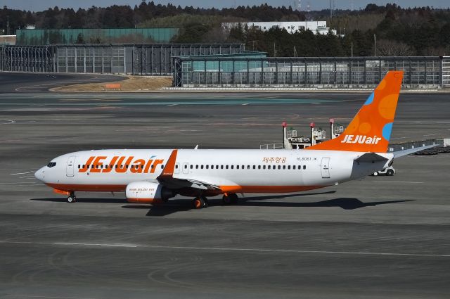 Boeing 737-800 (HL8061) - Taxing at NRT (2017/01/26)