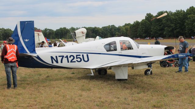 Mooney M-20 (N7125U) - Parked during the 2022 Simsbury Fly-In.