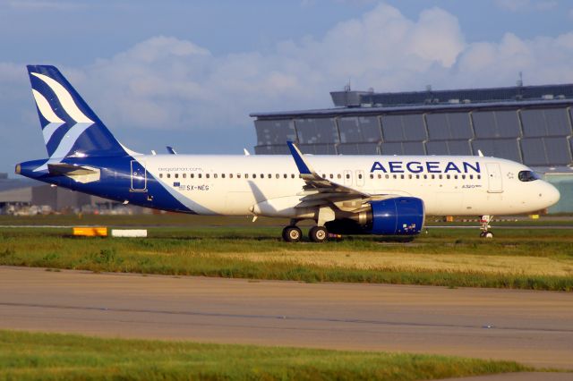 Airbus A320neo (SX-NEG) - Lining up to depart rwy 09R on 30-Apr-24 operating flight AEE605 to LGAV.