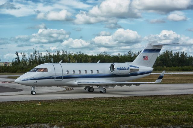 Canadair Challenger (N500LR)