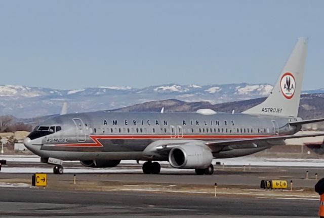 Boeing 737-800 (N905NN) - Astrojet livery