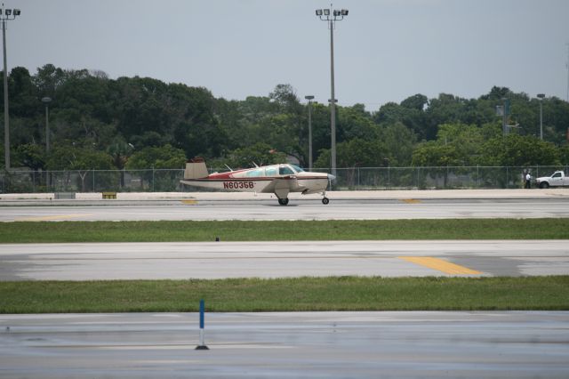 Beechcraft 35 Bonanza (N6035B)