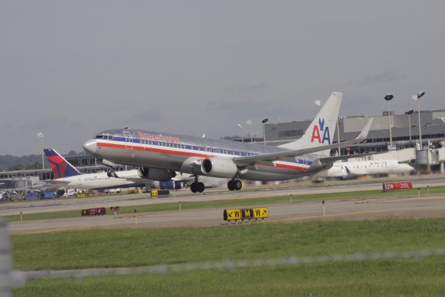 Boeing 737-800 (N918AN)