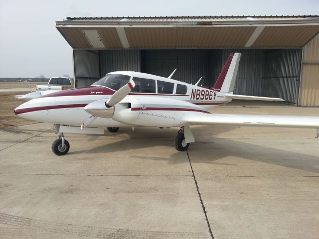 Piper PA-30 Twin Comanche (N8986Y) - Twin Comanche Pa-39 Serial #151