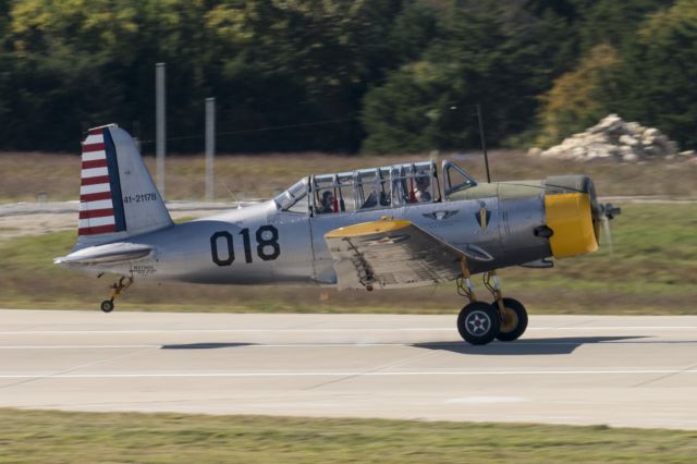 VULTEE Valiant (N27003) - CONSOLIDATED VULTEE BT-13A