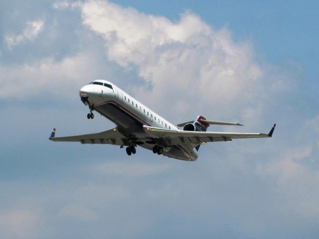 Canadair Regional Jet CRJ-200 (N259PS)