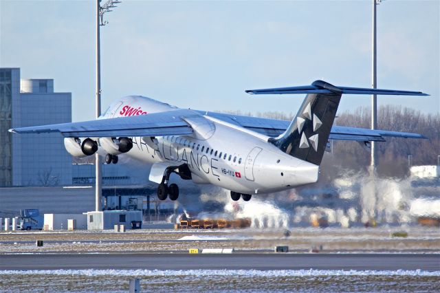 de Havilland Dash 8-400 (HB-IYU)