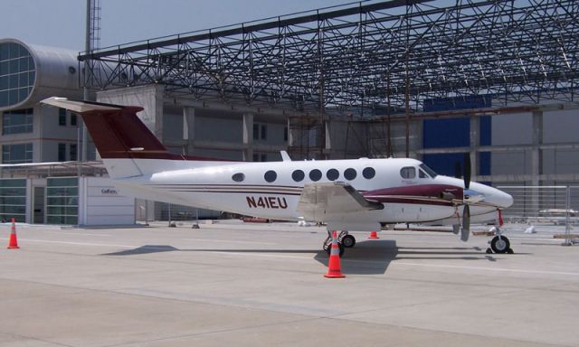 Beechcraft Super King Air 200 (N41EU) - On static display at AIREX 2008