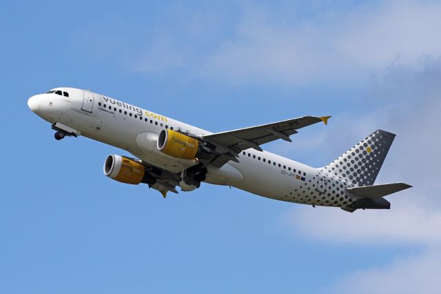 Airbus A320 (EC-JFF) - VUE8749 starting the flight back to Barcelona.