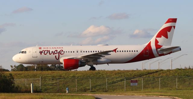 Airbus A320 (C-GFCH) - 10/18/22 taxiing in on Juliet