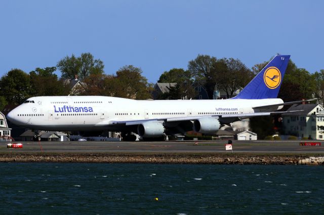 BOEING 747-8 (D-ABYJ)