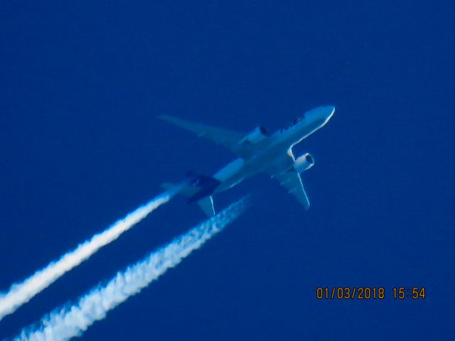 BOEING 777-200LR (N861FD)
