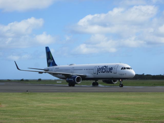 Airbus A321 (N929JB)